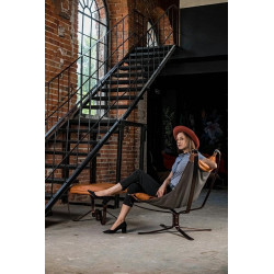 HE469-3-HE456-318 Fotel ARNI LOW z podnóżkiem - pomarańczowa ekoskóra, podstawa ciemna miedziana King Home