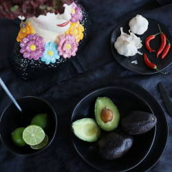 38056KARE talerz ORGANIC 26 cm czarny King Home